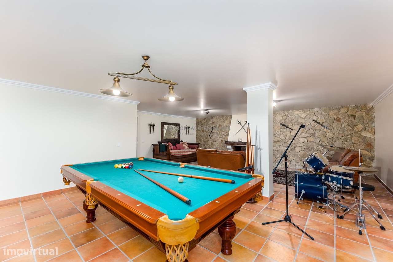 Moradia T4+1 Geminada na Quinta da Beloura — Luminosidade, Conforto e-55