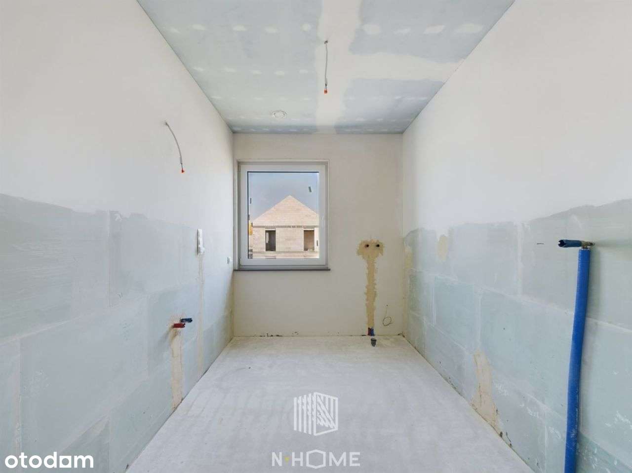 Nowoczesna Zabudowa Z Funkcjonalnym Układem-9