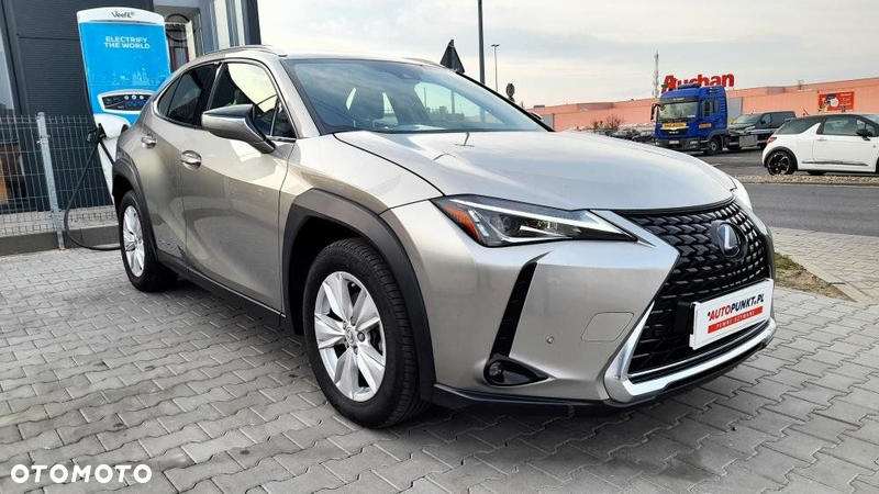 Lexus UX - 3