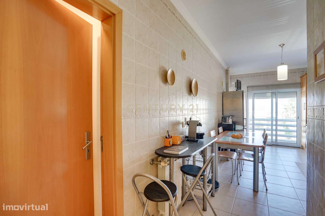 Apartamento T3 Excelentes áreas-5