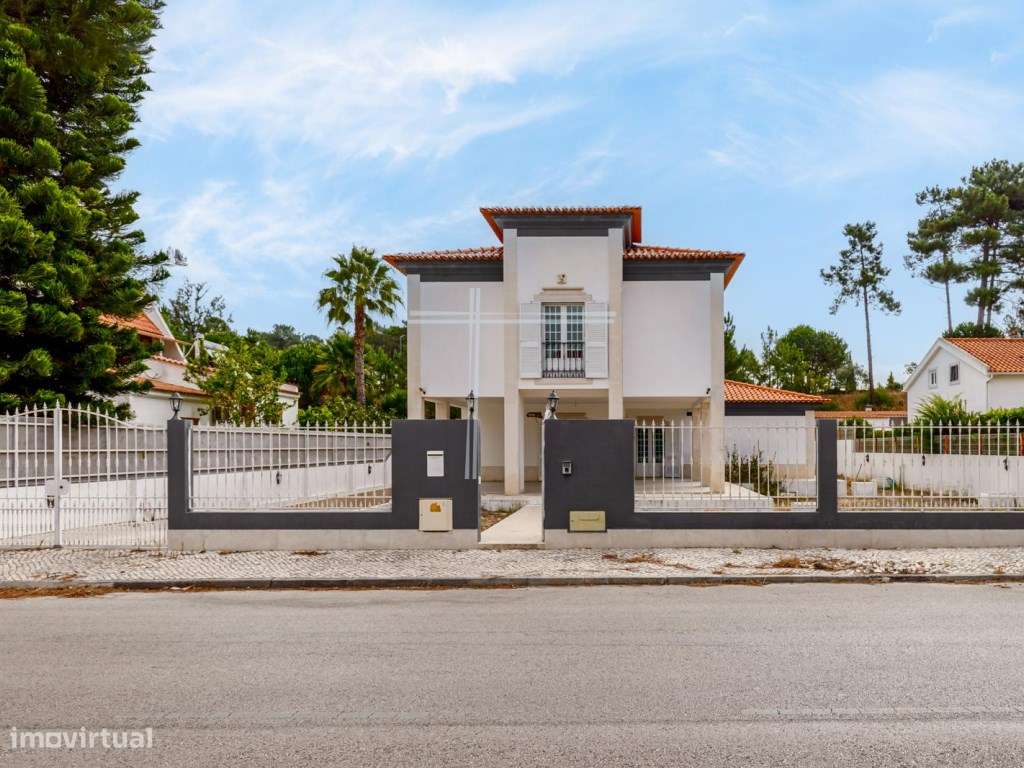 Moradia isolada T5, arquitetura tradicional com garagem e anexo - V... - Grande imagem: 4/60