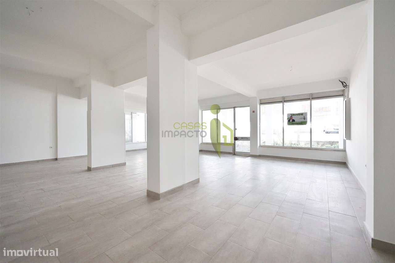 Loja para Venda em Carnaxide | 145 m² de Potencial para o Seu Negócio-10
