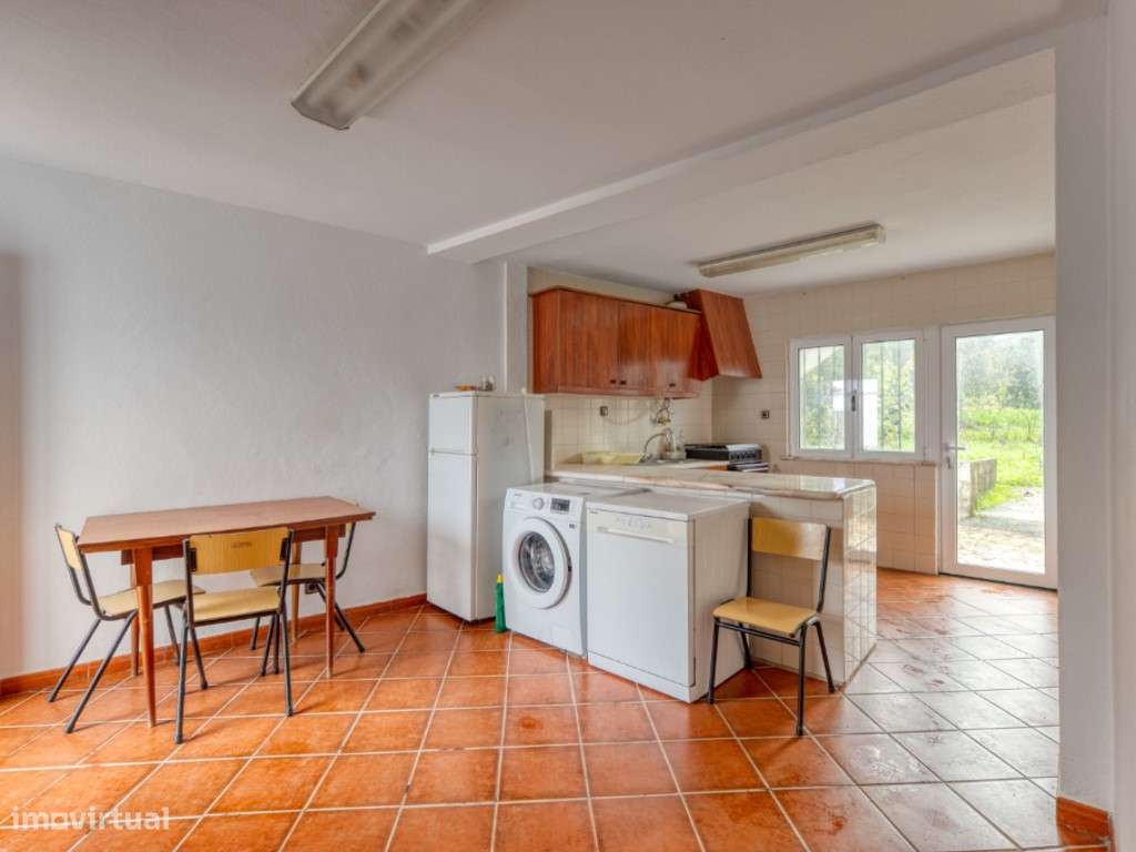 Moradia T4 com Quintal e Terraço, a Apenas 4 Minutos do Centro da V... - Grande imagem: 5/39