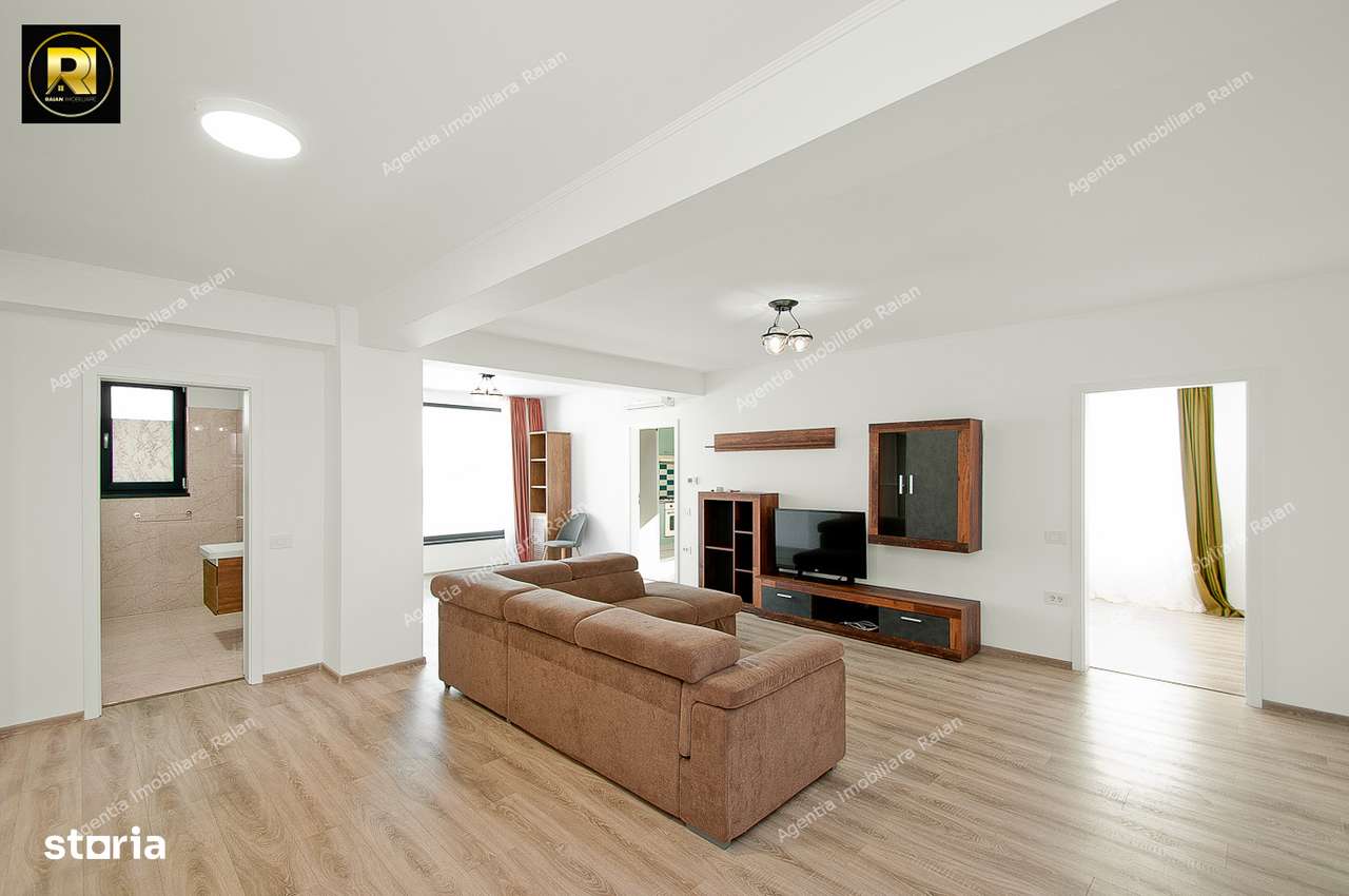 Vanzare apt modern cu 2 camere,terasa 40mp,in Galati,Micro 17,bloc nou - Imagine principală: 2/8