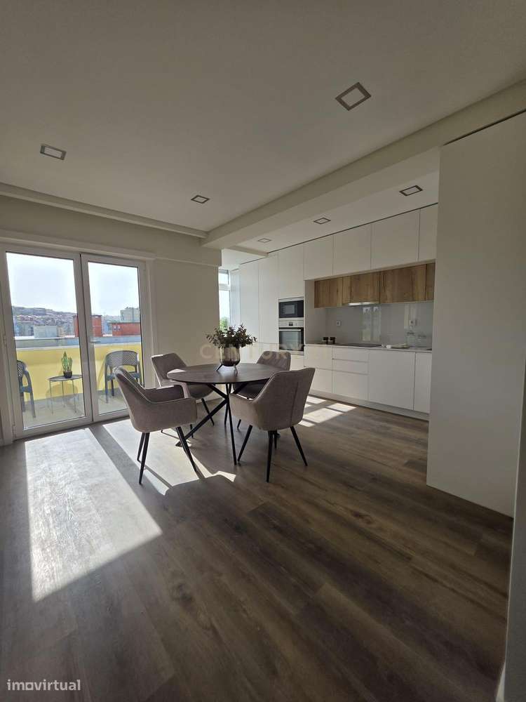 Apartamento T3 Novo em Benfica | varanda aberta | suite | 2 elevadores-6