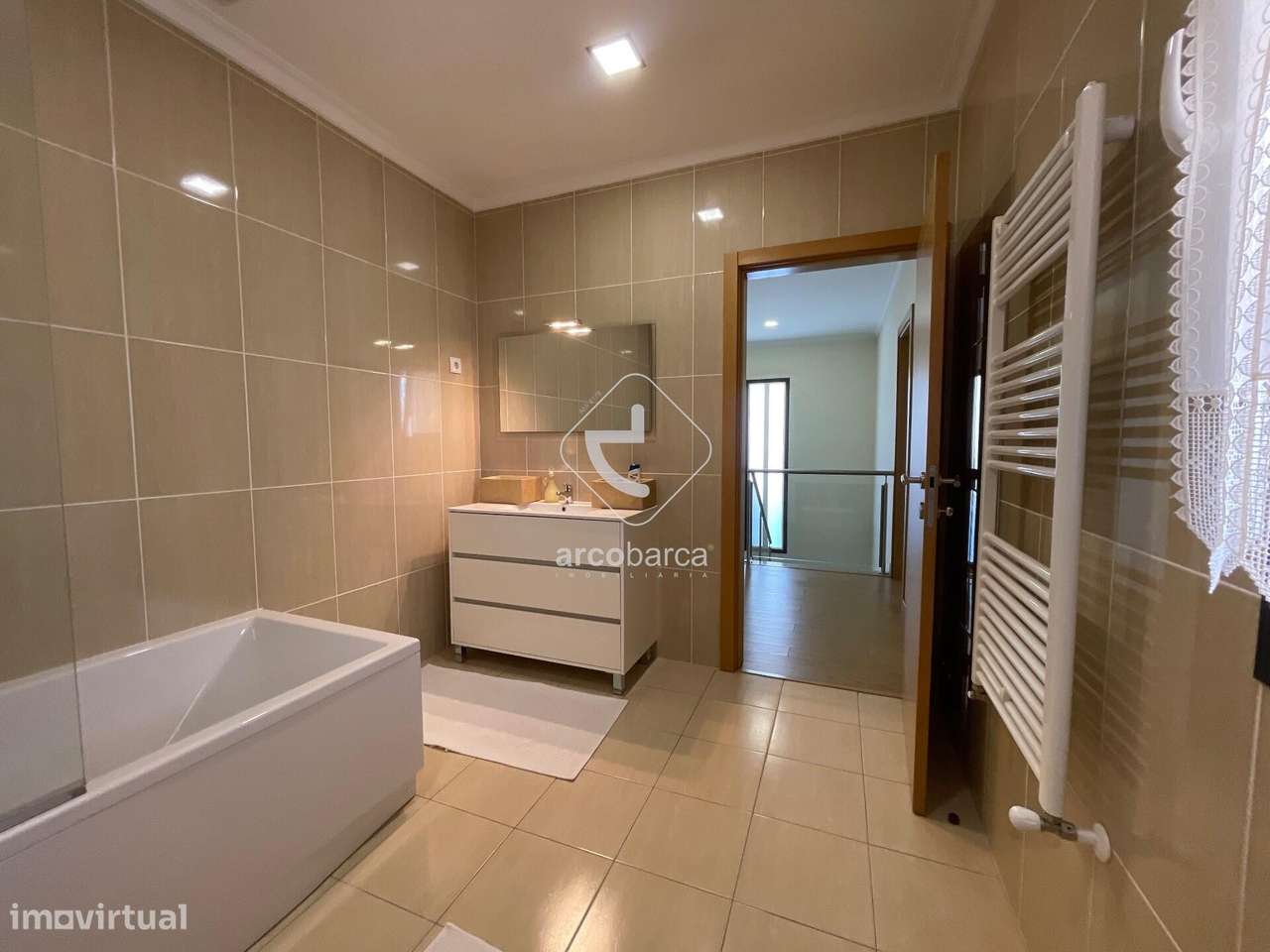 Moradia T4 - Couto - Arcos de Valdevez-44