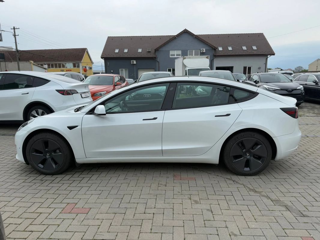 Tesla Model 3 Langstreckenbatterie Allradantrieb Dual Motor - 20