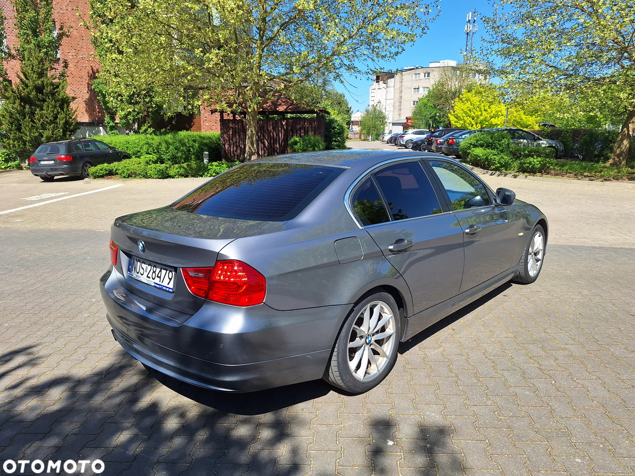 BMW Seria 3 318i - 4