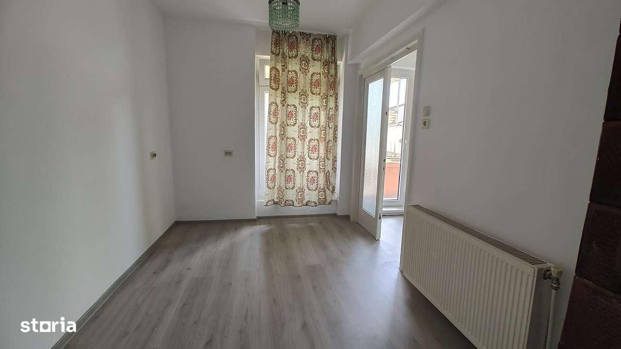 De vanzare apartament 2 camere,zona Petrom,str.Mihai Eminescu-2