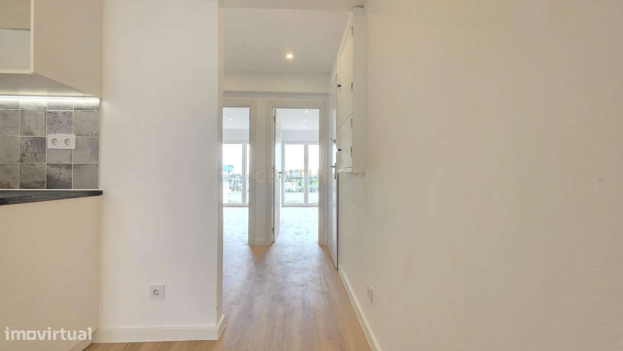 Apartamento T3 Renovado com elevador em Camarate – Pronto a Habitar-5