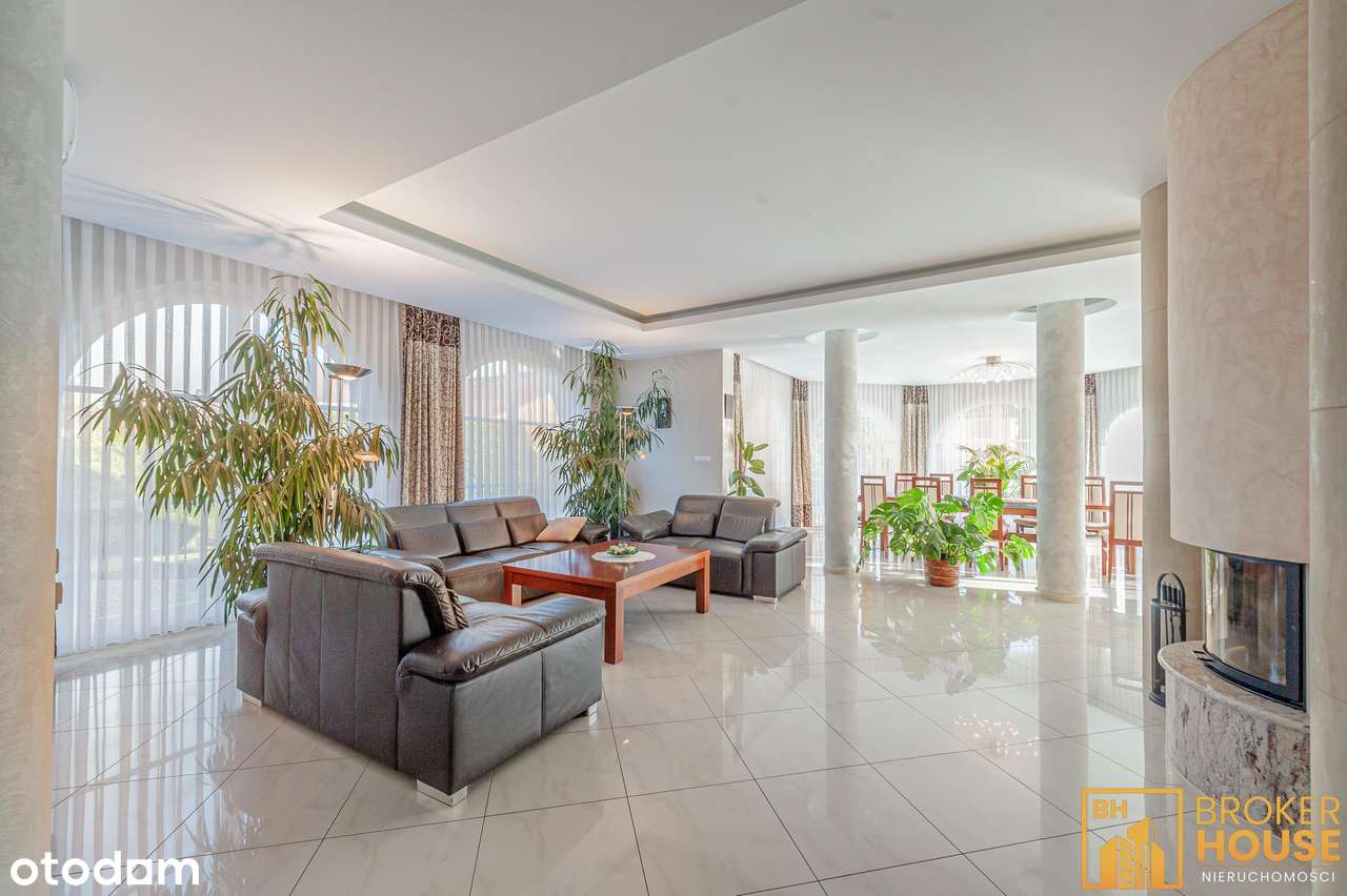 Willa z basenem i pięknym ogrodem/Opole-11