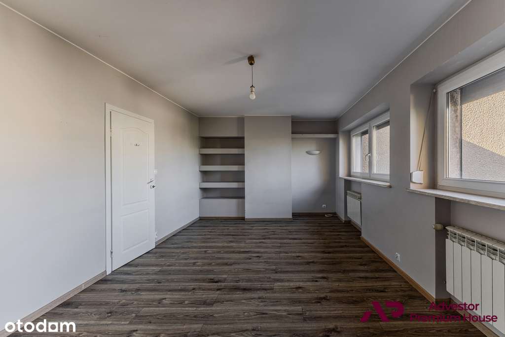 Dom z pięknym ogrodem-starodrzew- blisko lasu-17