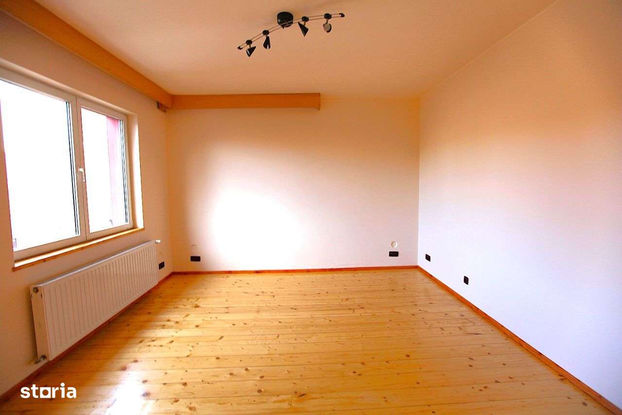 Casa burgheza unicat in Centrul Civic al Brasovului - AFI Mall - Imagine principală: 5/12