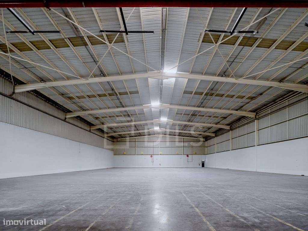 Armazém para arrendar, na Quinta do Arrogela, em Alverca - Grande imagem: 3/26