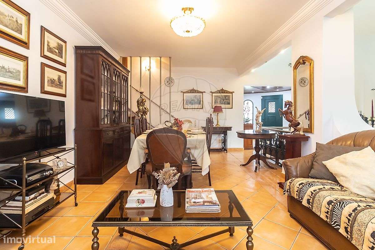 Moradia T4 para venda-17