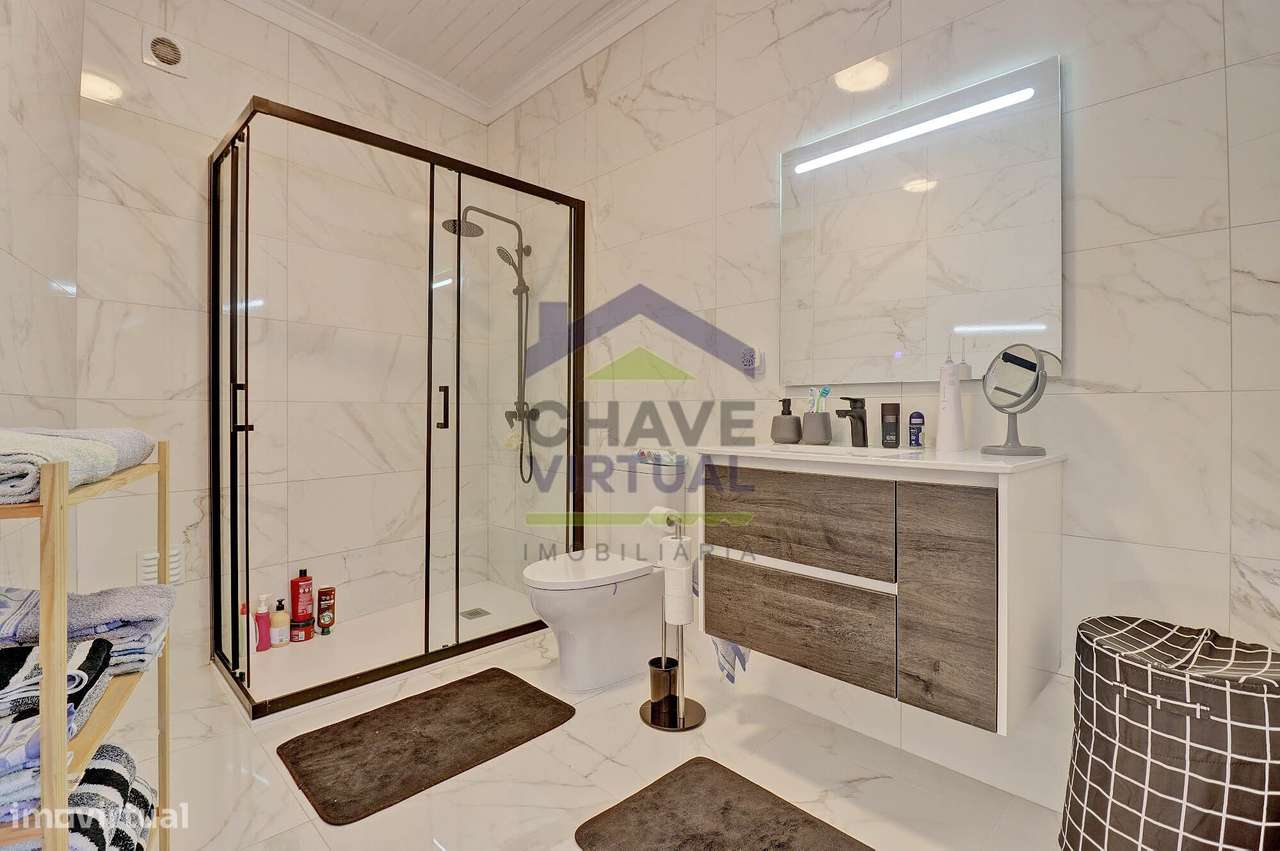 Moradia V3+1 Renovada com Terraço - Baraçais, Bombarral-35