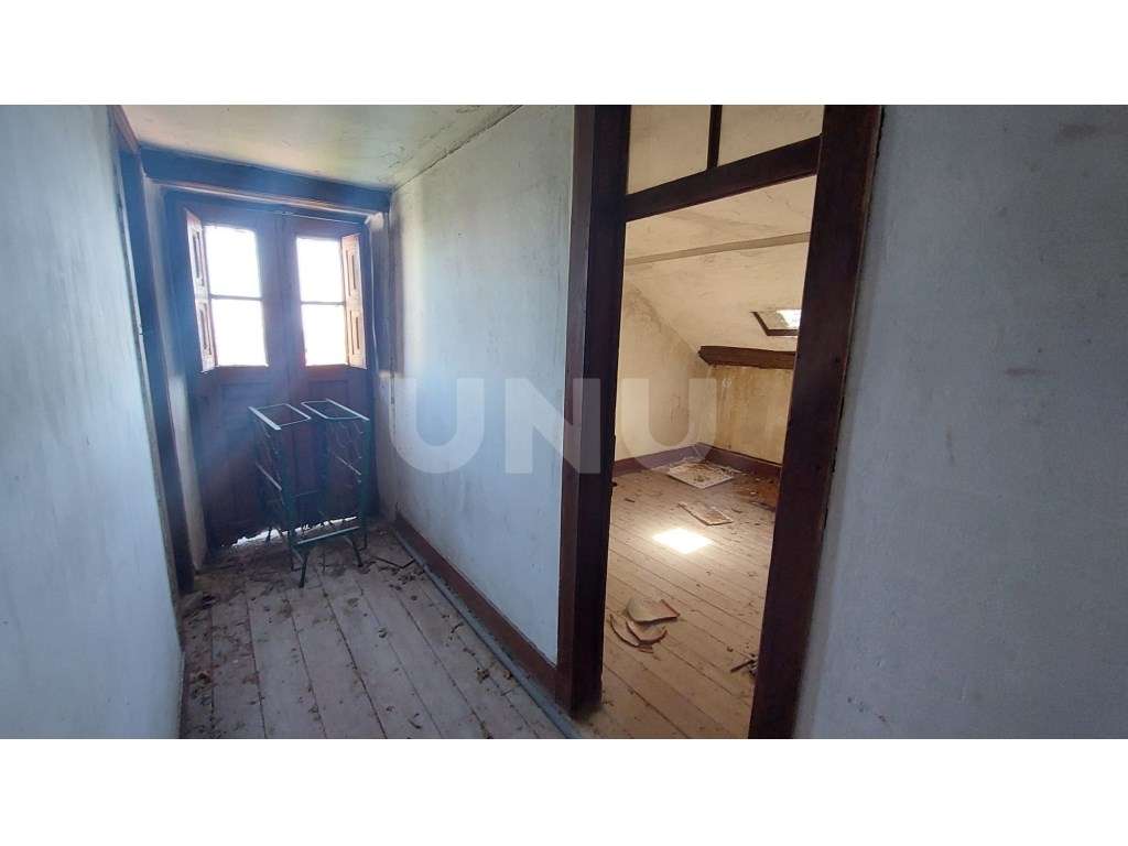 Moradia T5 com Logradouro-13