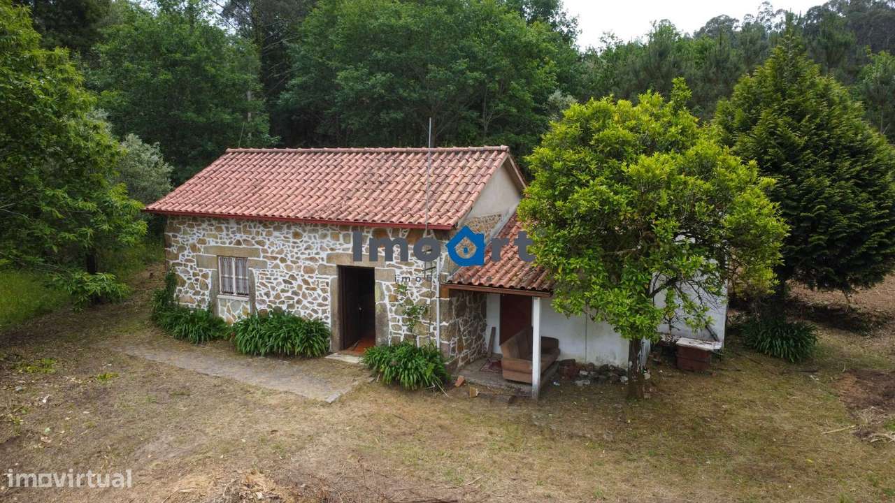 Quinta/Moradia em Pedra com 5.500 m² de Terreno em Fornelos – Ponte-19