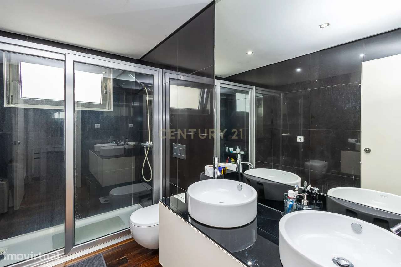 Moradia T4 - Vila de Cucujães - Oliveira de Azeméis-16