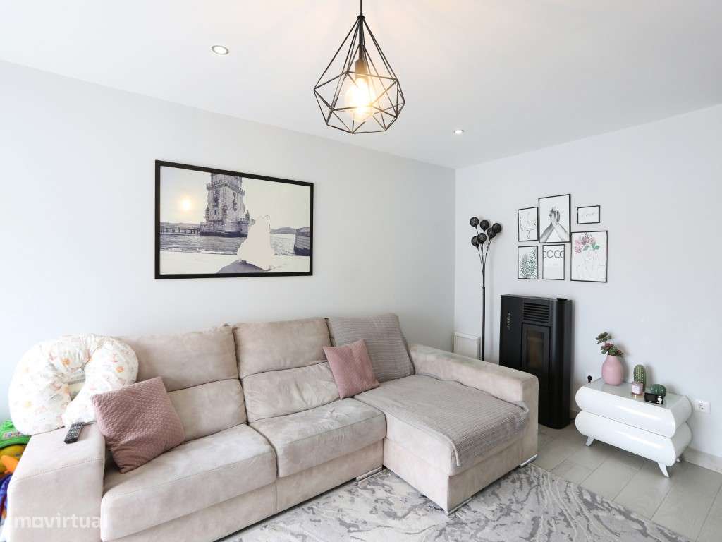 Excelente Moradia T3 localizada no Rio Novo em Nazaré-8