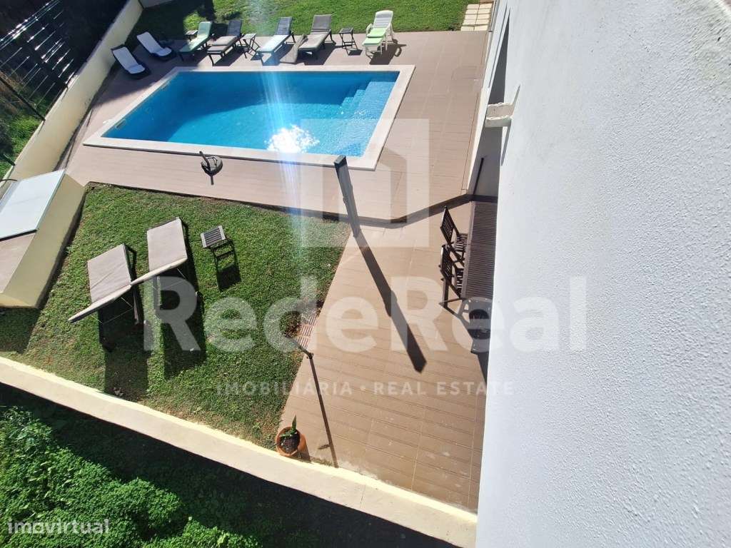 Moradia T3 + 1 com Piscina Privada e Boas Áreas no Coração de Albuf...-2