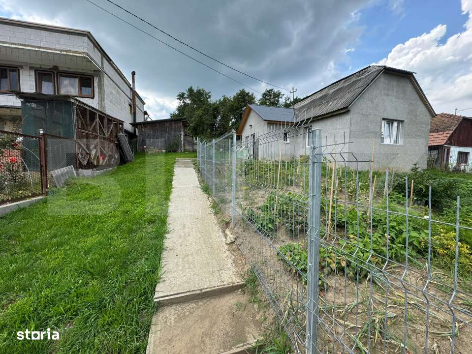 Casa de vanzare la 6 km de Bistrita – ideala pentru o viata linistit - Imagine principală: 2/6