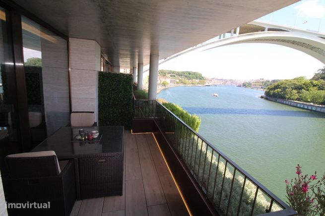 Apartamento de luxo com vista rio Douro, primeira linha