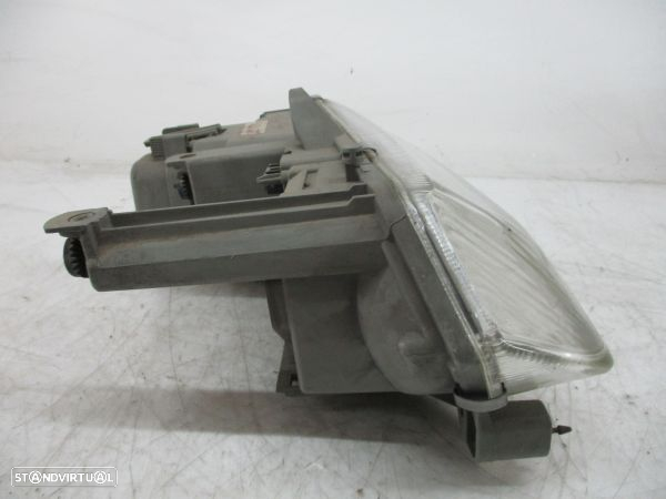 Otica / Farol Esq Alfa Romeo 145 (930_) - 3