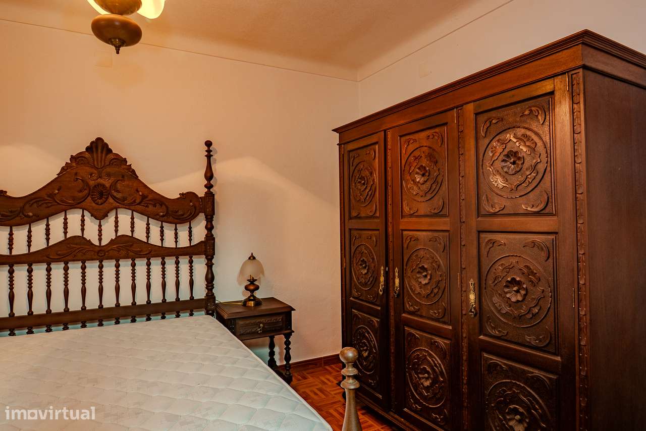 Moradia com Quintal e Garagem à Venda em Viana do Alentejo-7