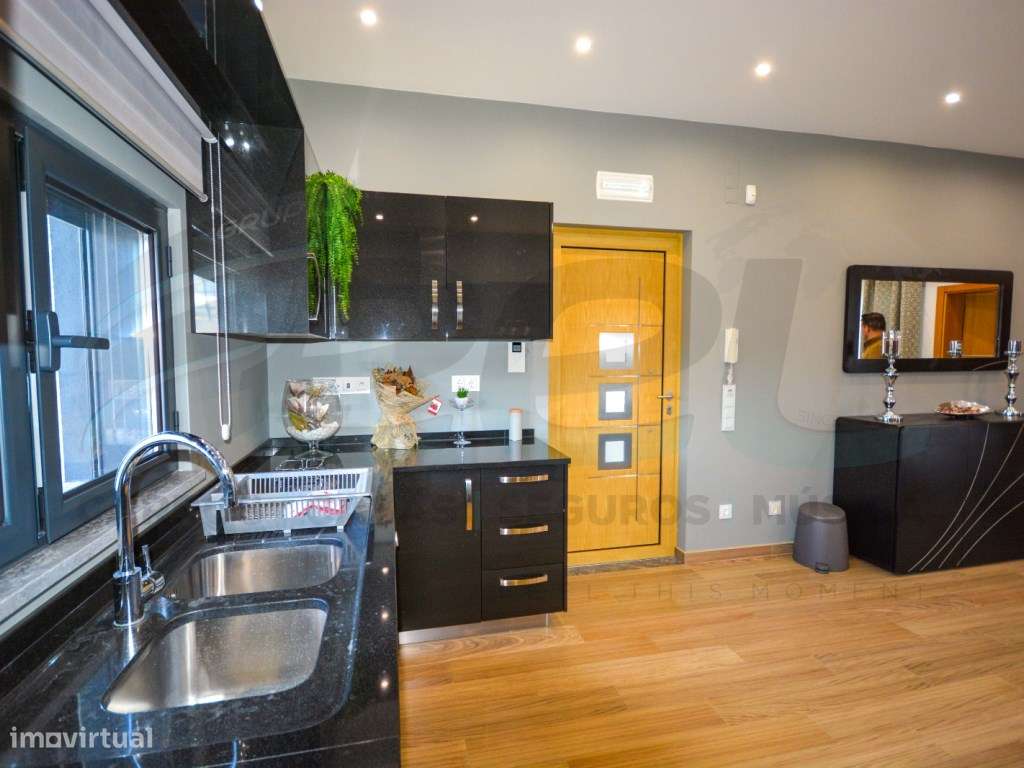 Moradia T3 - Grande imagem: 2/46