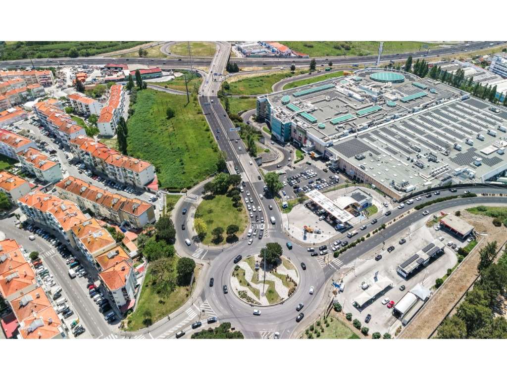 T3 remodelado com parqueamento e arrecadação - Entrada da Urbanizaç...-28