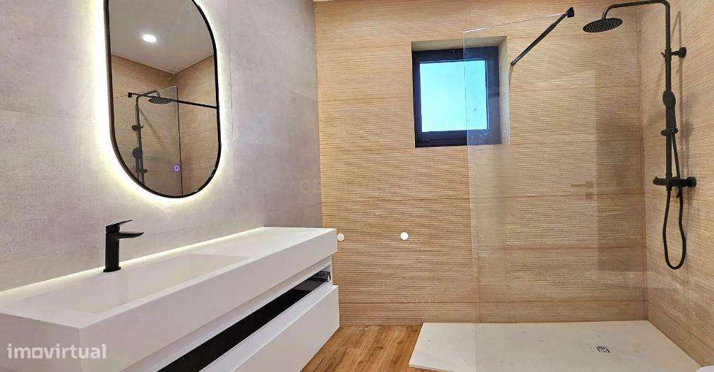 Moradia T3 em Palmeira de Faro Esposende-16