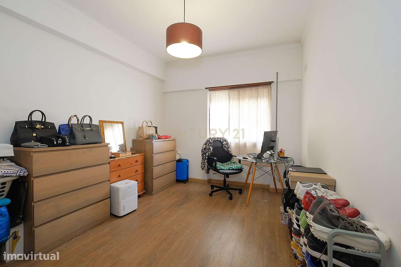 Apartamento T3  remodelado no Pragal-18