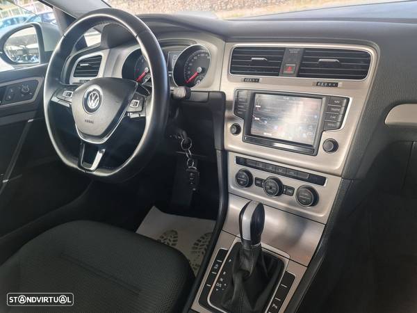 VW Golf 1.6 TDI BlueMotion DSG Comfortline - 9