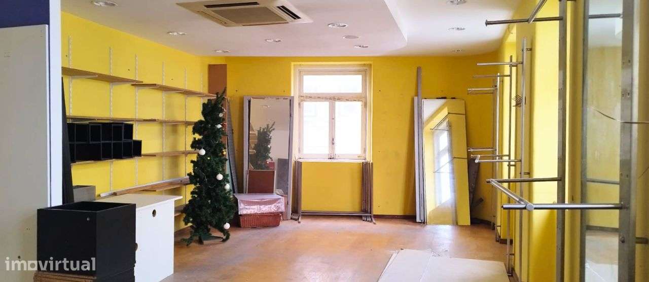 Loja no Centro Histórico de Santarém - Grande imagem: 4/8