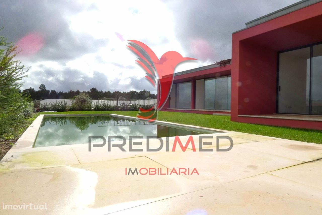 Moradia Isolada T3 com Piscina em Óbidos / Vau