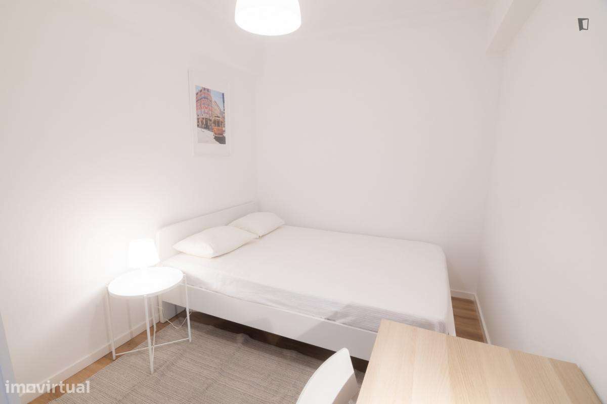 Quarto - localizado em Vila nova de gaia - Grande imagem: 2/10