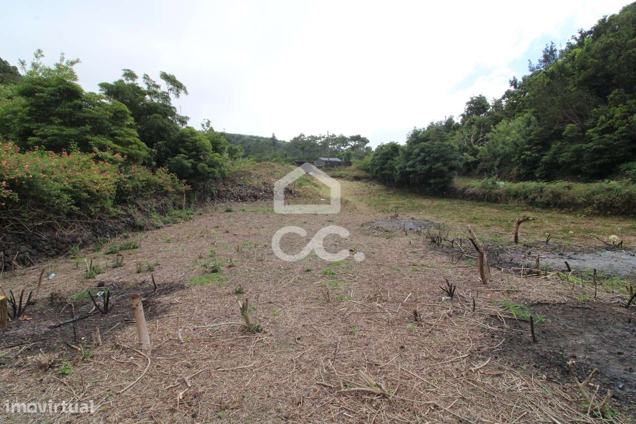 Terreno com 2.960,00 m2 - Água de Pau - Lagoa - Grande imagem: 4/10