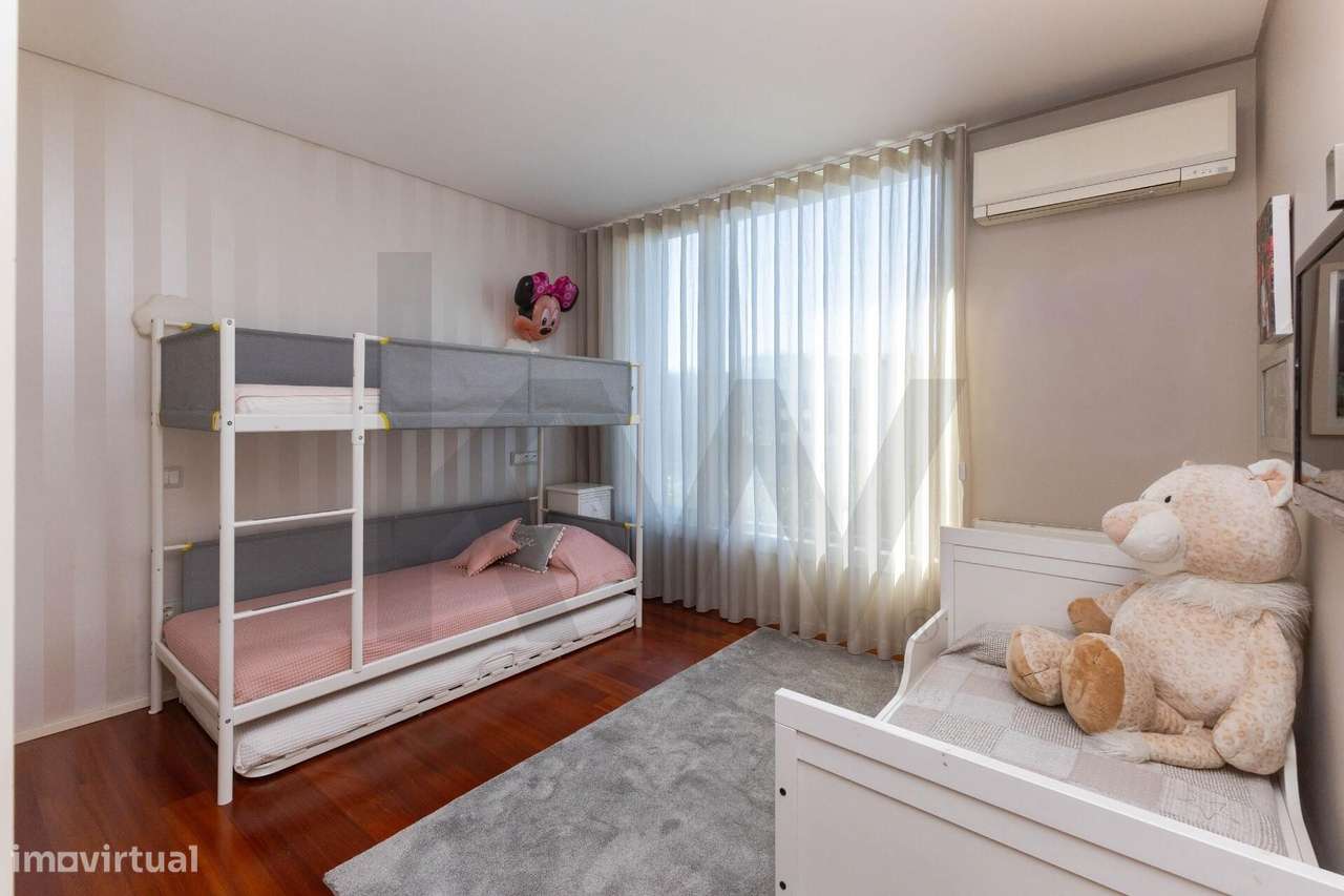 Fantástica moradia T3, com  jardim, piscina, situada em zona tranquila-35