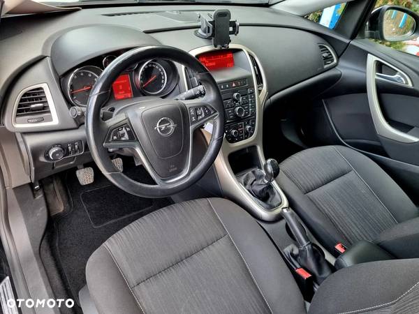 Opel Astra 1.4 Turbo Edition - 32