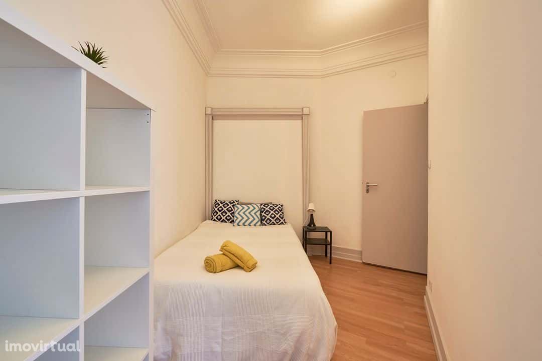Comfortable double bedroom in Marquês de Pombal - Room 1
