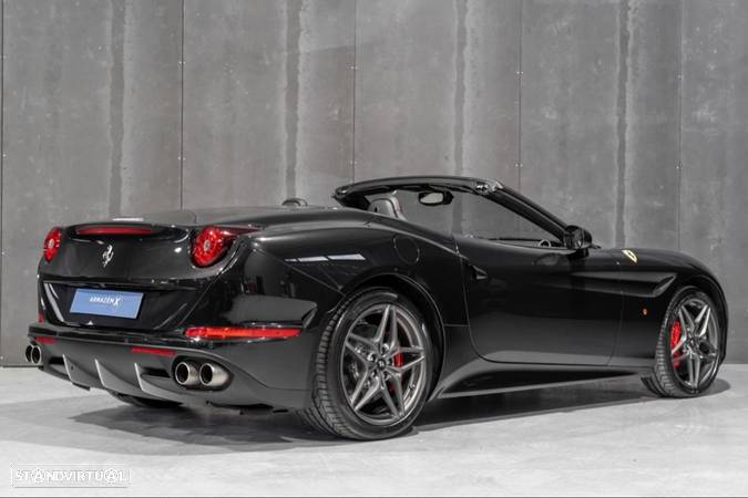 Ferrari California T - 5