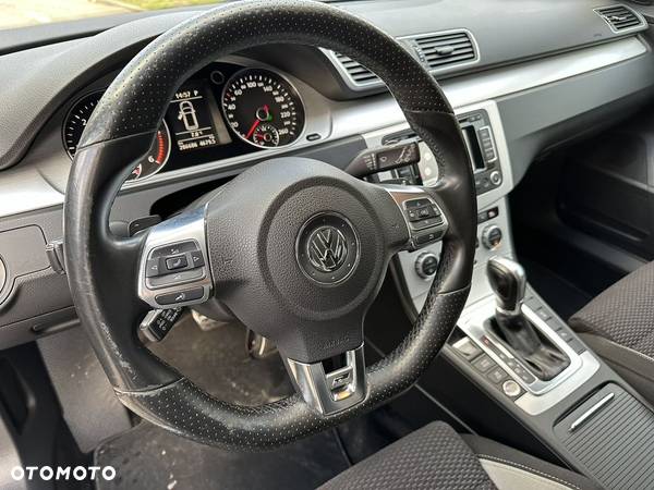 Volkswagen Passat Variant 2.0 TDI DPF DSG R-Line Edition - 13