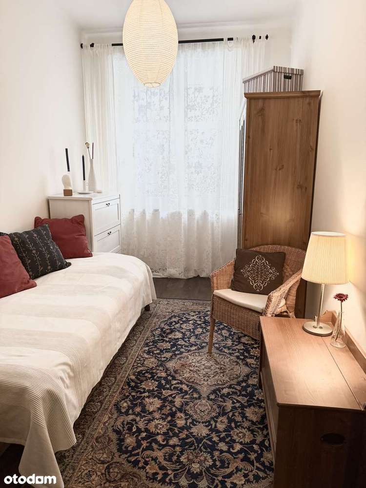 Przestronne 3 pokoje || centrum || niski czynsz-1