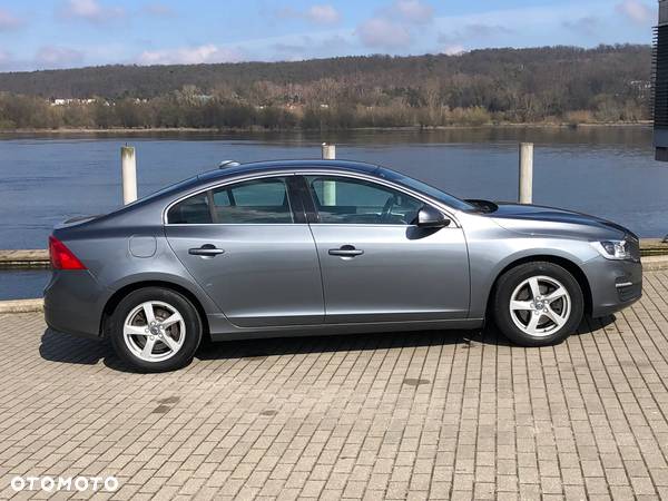 Volvo S60 - 24