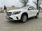 Mercedes-Benz GLA 180 7G-DCT - 21