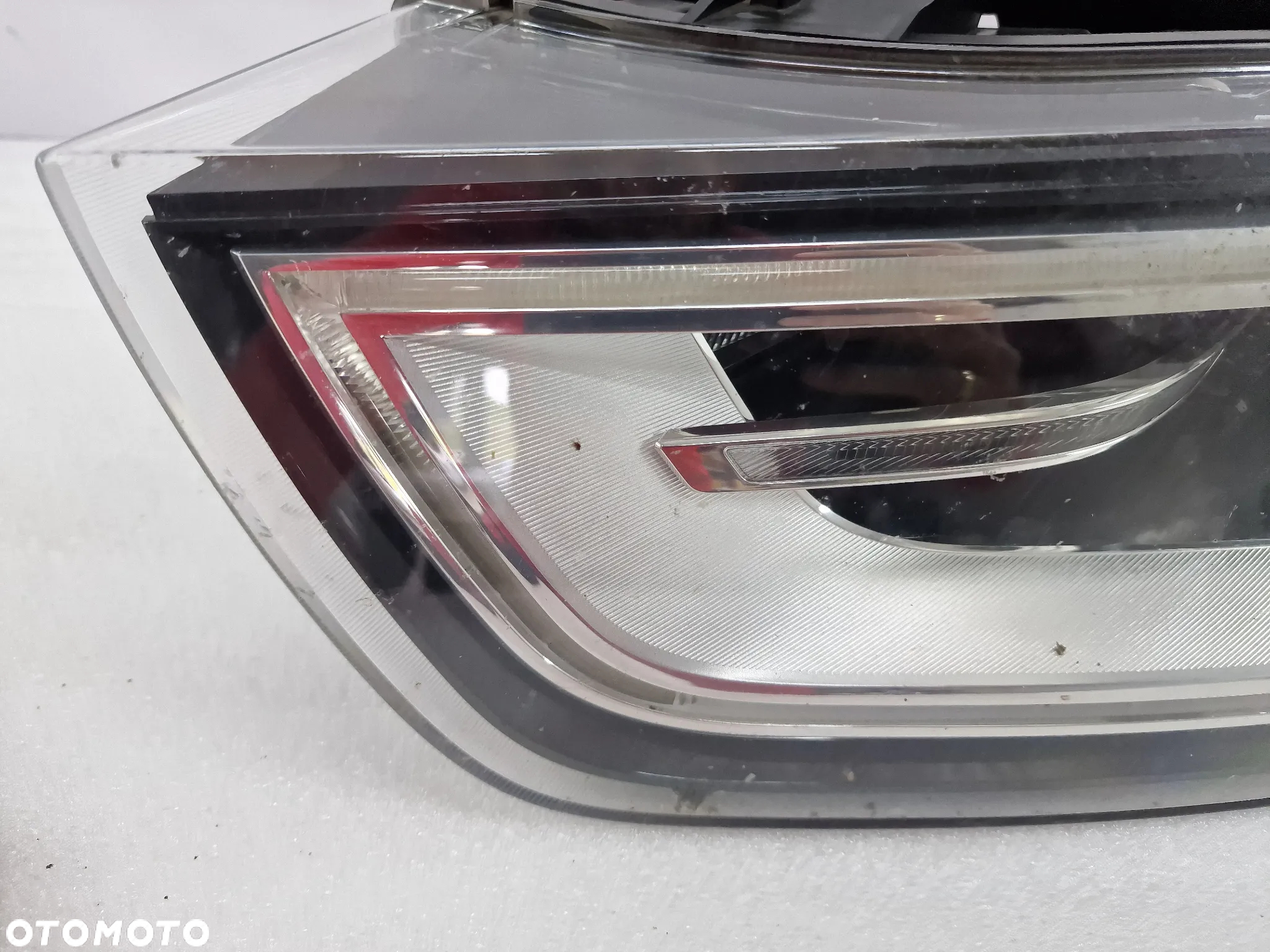 AUDI Q3 8U0 11-16 LEWA SKRĘTNA LAMPA PRZEDNIA PRZÓD BI-XENON , NR 8U0941031 , NR AUKCJI LA16 - 3