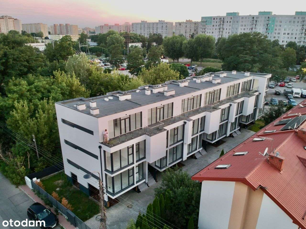 Idealny dla rodziny! 6-pokojowy segment z ogródkie-8