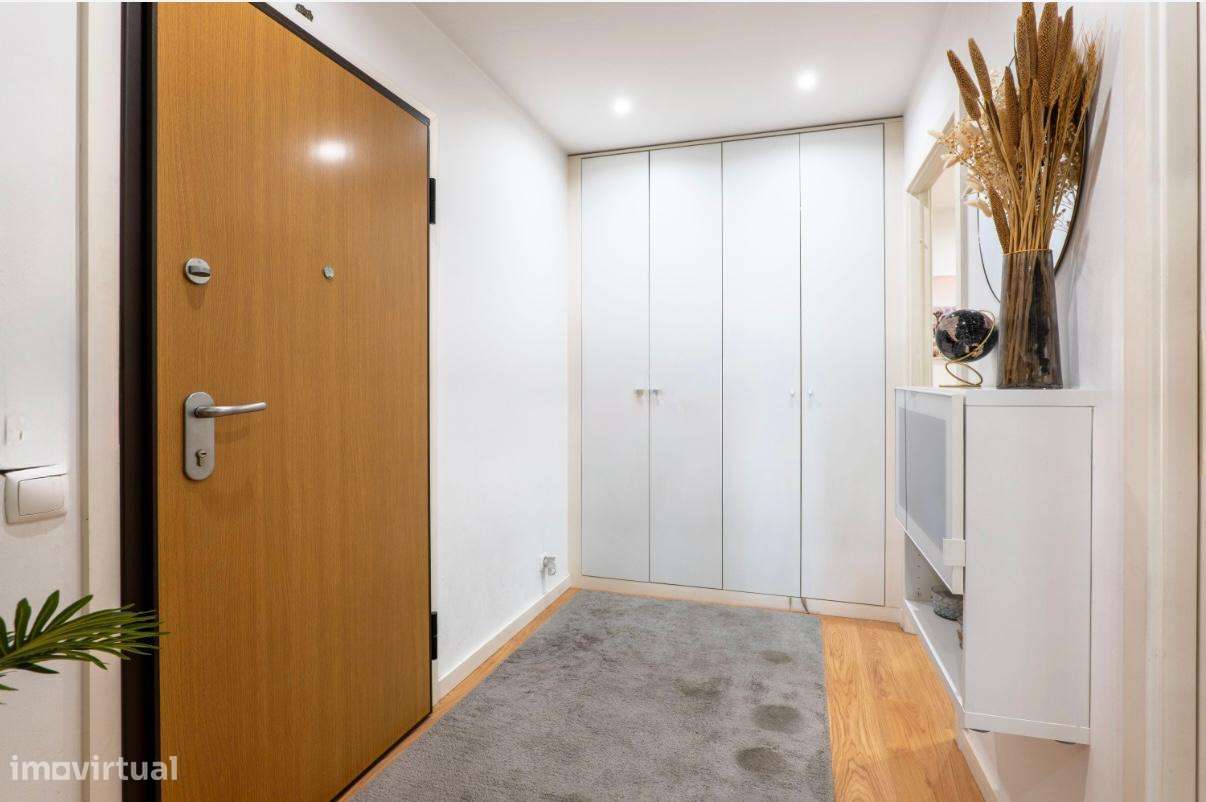 Apartamento T3 Renovado no coração de Matosinhos-24