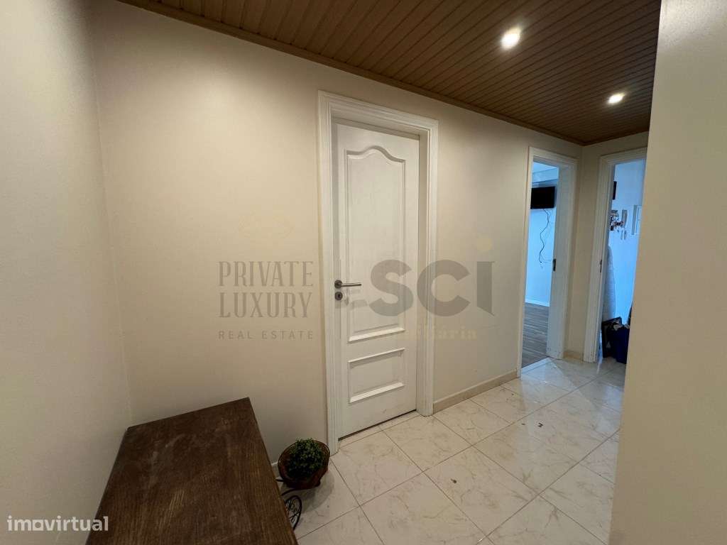 Apartamento T3 na Sobreda em Remodelação Total - Grande imagem: 5/22